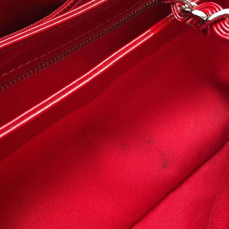 シャネル チェーンショルダーバッグ マドモアゼル ボーリングバッグ パテントレザー ココマーク A50556 CHANEL