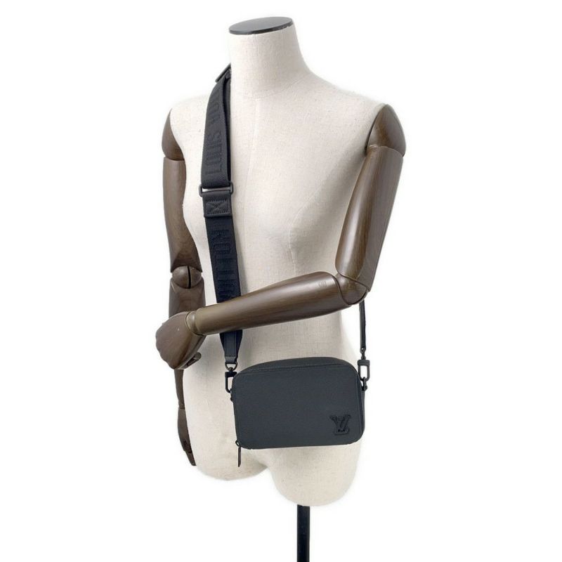 ルイヴィトン ショルダーバッグ グレインカーフレザー/LV アエログラム アルファ・ウェアラブル ウォレット M59161 黒 ブラック