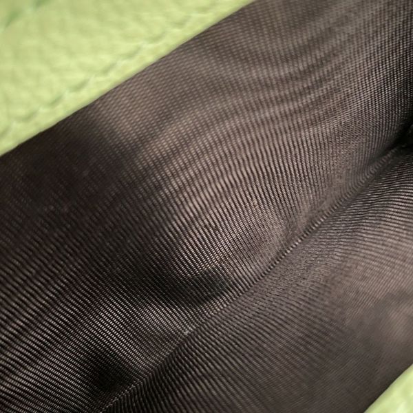 グッチ 三つ折り財布 エンボスロゴ コンパクトウォレット レザー 731694 GUCCI 財布