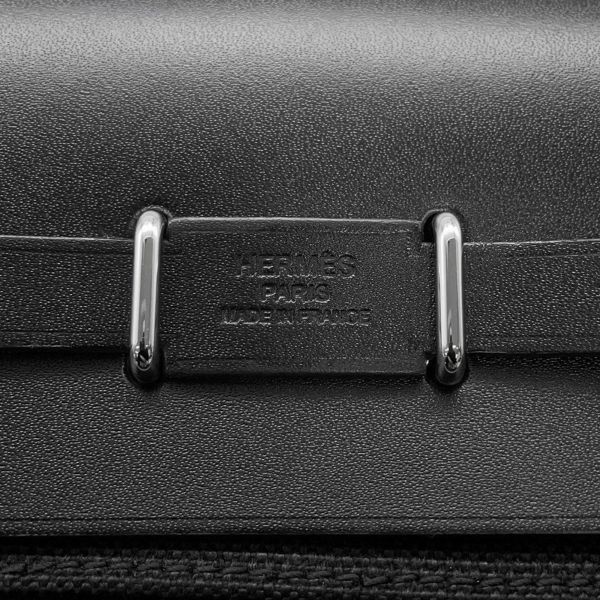 エルメス ショルダーバッグ エールバッグジップ ミニ ブラック/シルバー金具 トワルミリタリー/ヴァッシュハンター W刻印 黒