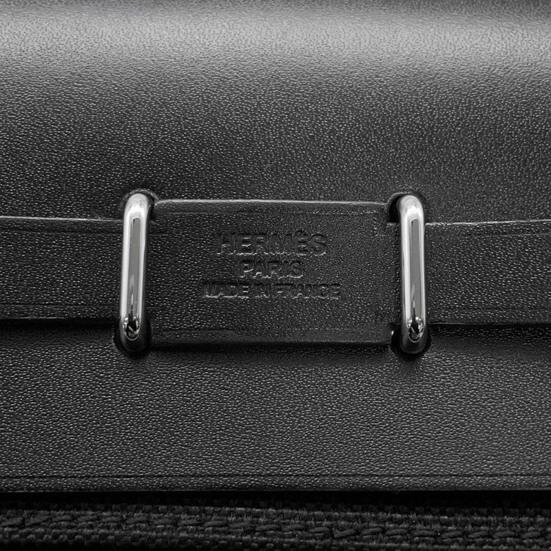 エルメス ショルダーバッグ エールバッグジップ ミニ ブラック/シルバー金具 トワルミリタリー/ヴァッシュハンター W刻印 黒