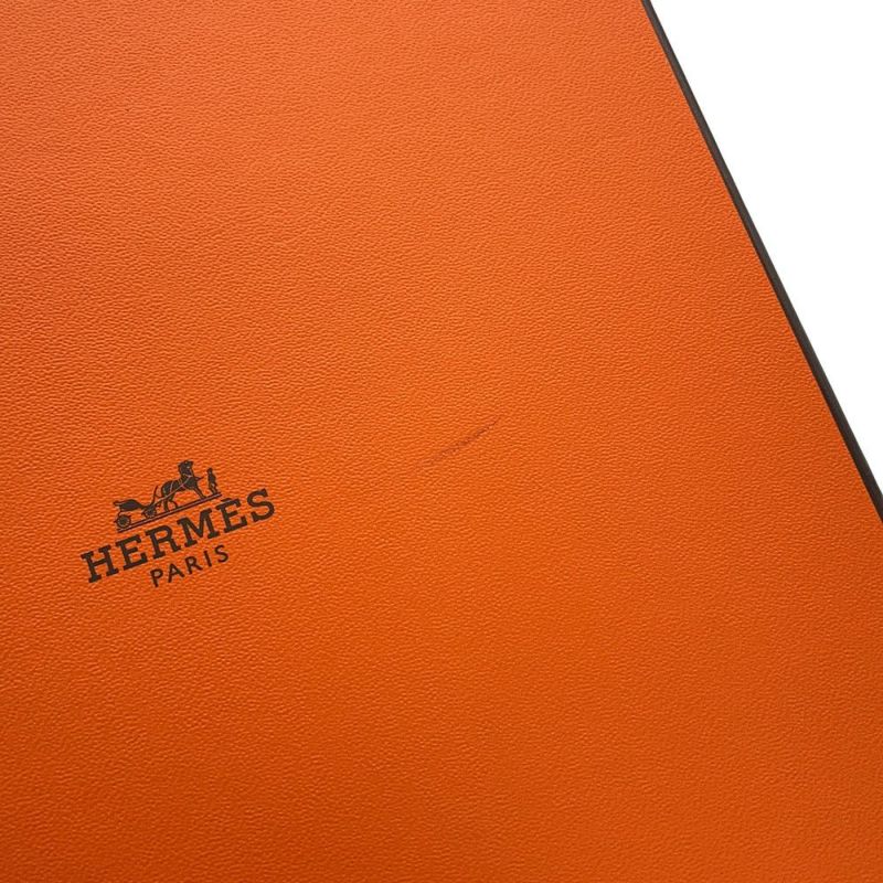 エルメス スカーフ カレ70 ミッドナイト・フォーブル Minuit au Faubourg HERMES シルクスカーフ 2022年春夏