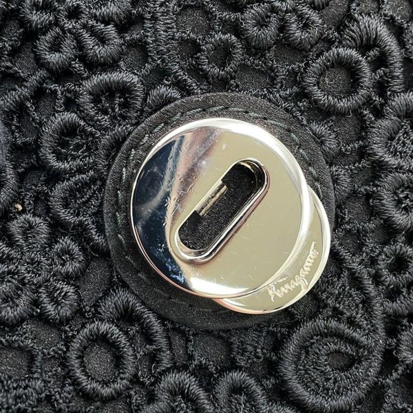 サルヴァトーレ・フェラガモ ショルダーバッグ ヴァラリボン フラワー 21D064 Ferragamo 黒