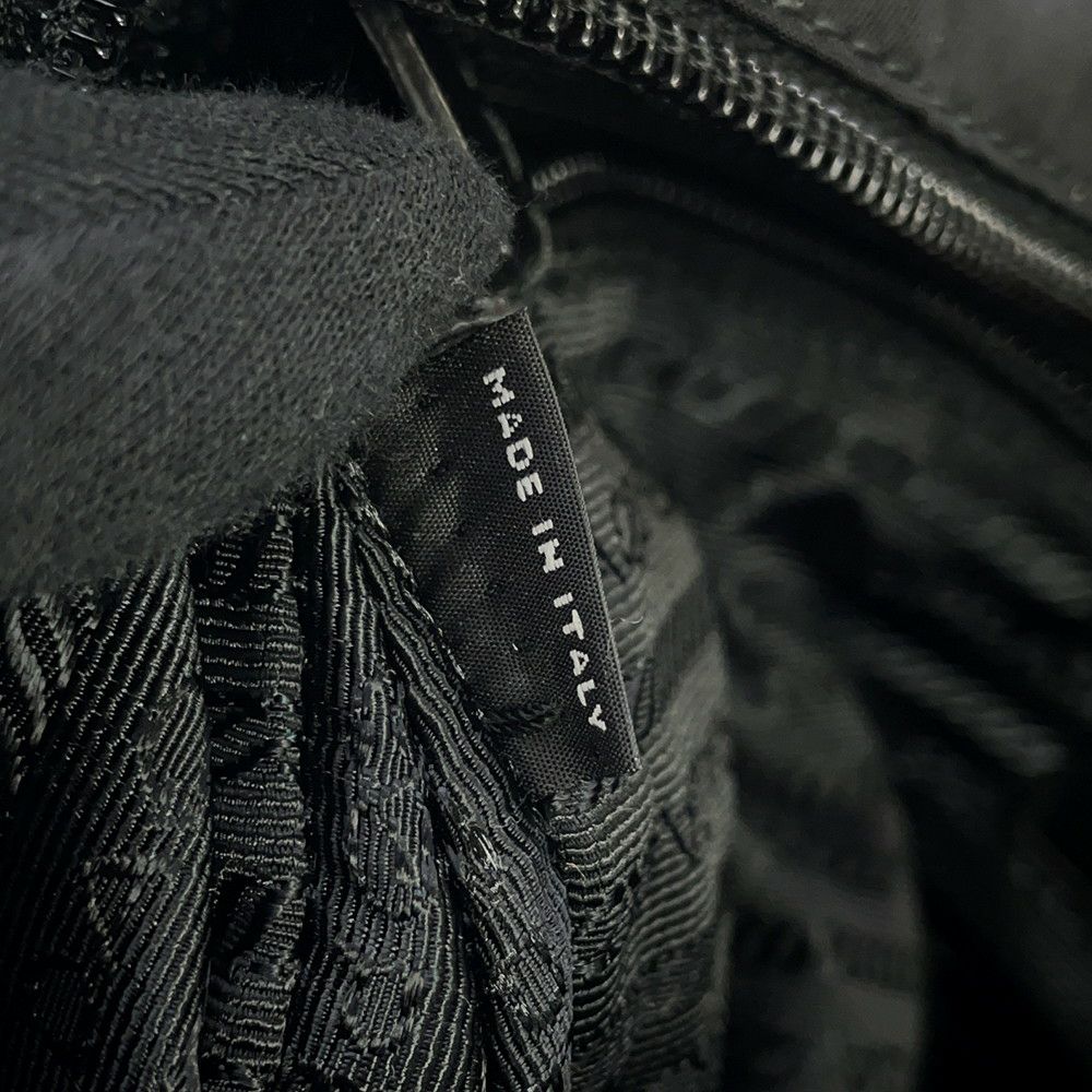 プラダ ショルダーバッグ トライアングルロゴ ナイロン VA0563 PRADA バッグ 黒