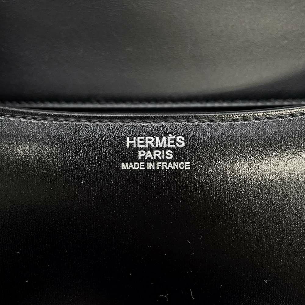 エルメス ショルダーバッグ コンスタンス24 ミロワール ブラック/シルバー金具 ボックスカーフ B刻印 黒
