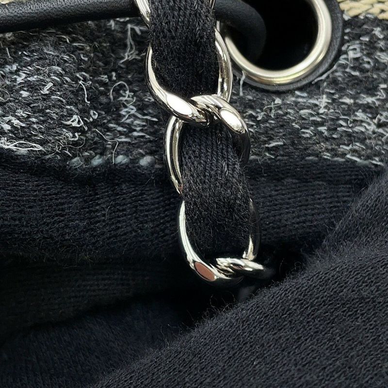 シャネル ショルダーバッグ ドーヴィル 巾着 A57536 CHANEL 黒