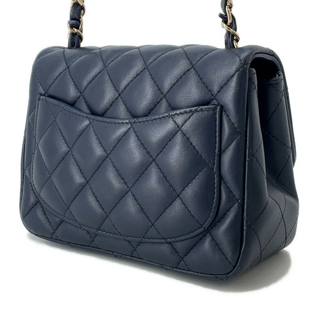 シャネル チェーンショルダーバッグ マトラッセ ココマーク ラムスキン A35200 CHANEL バッグ