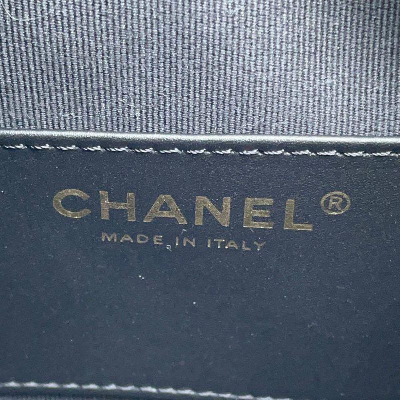シャネル チェーンショルダーバッグ バニティ スモール マトラッセ ココマーク キャビアスキン AS3875 CHANEL 丸型 2way 黒