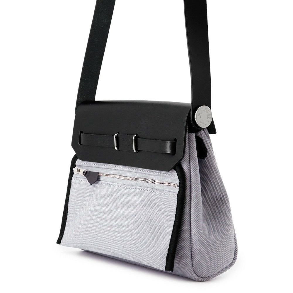 エルメス ショルダーバッグ エールバッグジップ ミニ ブラック/グリパンタン/シルバー金具 トワルミリタリー/ヴァッシュハンター K刻印 黒