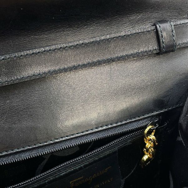 サルヴァトーレ・フェラガモ ショルダーバッグ ヴァラリボン レザー Ferragamo 黒