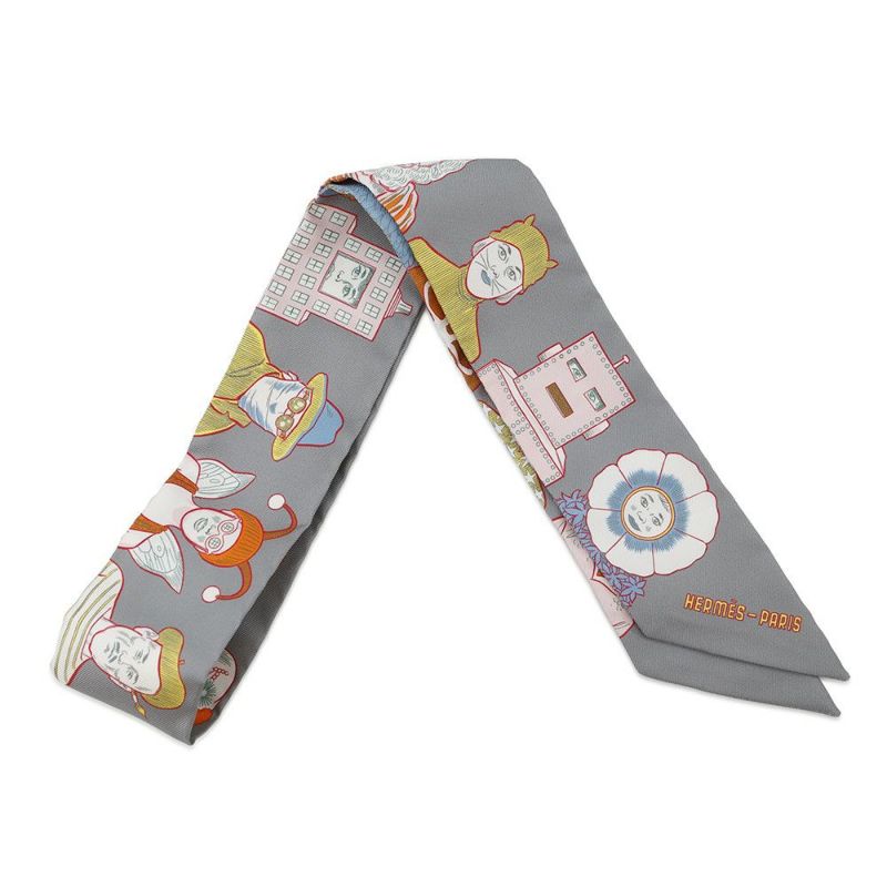 エルメス スカーフ ツイリー エルメスのドレスコード DRESS CODE HERMES シルクツイル 2021秋