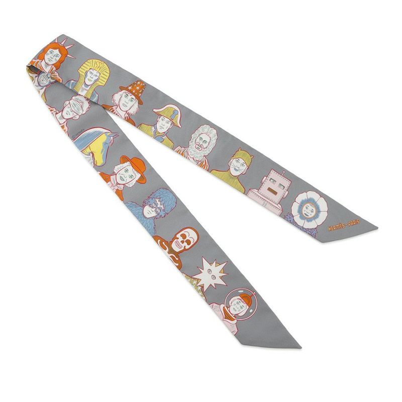 エルメス スカーフ ツイリー エルメスのドレスコード DRESS CODE HERMES シルクツイル 2021秋