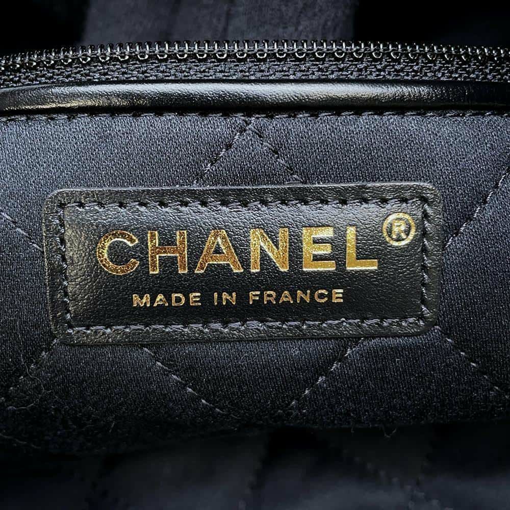 シャネル ハンドバッグ シャネル22 シャイニーカーフレザー AS3261 CHANEL バッグ ショルダーバッグ 黒