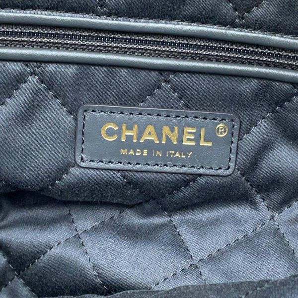 シャネル ハンドバッグ CHANEL 22 マトラッセ スモール シャイニーカーフスキン AS3260 ポーチ付き