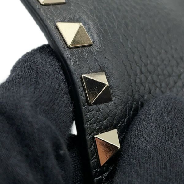 ヴァレンティノ・ガラヴァーニ クラッチバッグ ロックスタッズ UW2P0269VSH VALENTINO 黒