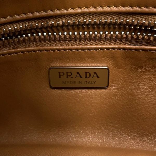 プラダ ハンドバッグ Re-Edition 2002 ムーン パデットナッパレザー 1BA381 PRADA 2way