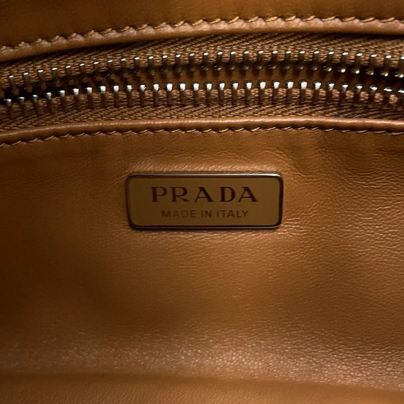 プラダ ハンドバッグ Re-Edition 2002 ムーン パデットナッパレザー 1BA381 PRADA 2way