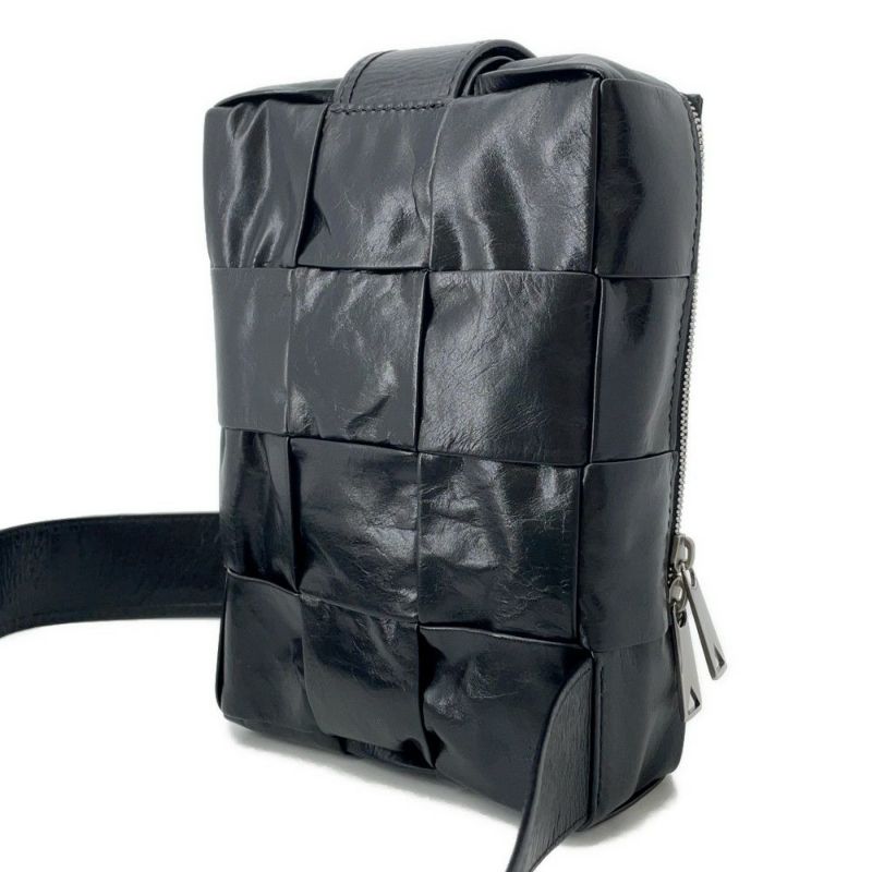 ボッテガヴェネタ ボディバッグ マキシイントレチャート カセット ミニスリングバッグ 701366 BOTTEGA VENETA 黒