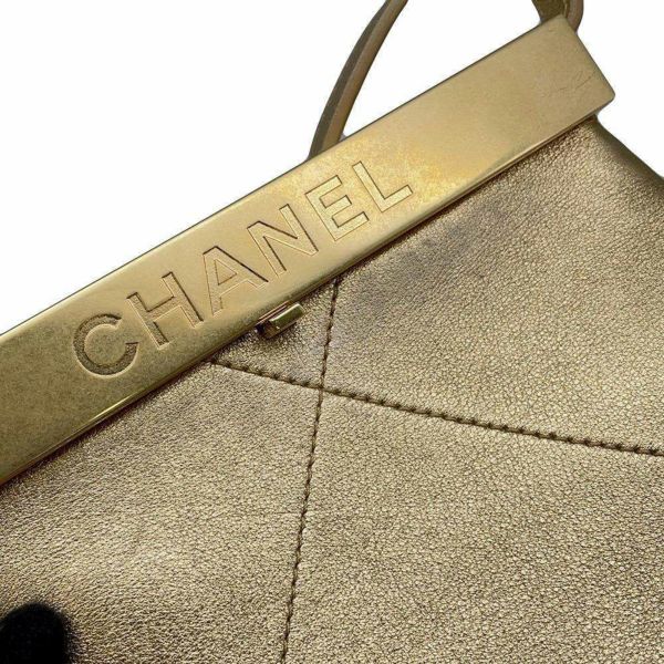 シャネル ショルダーバッグ キスロック フレーム レザー CHANEL バッグ