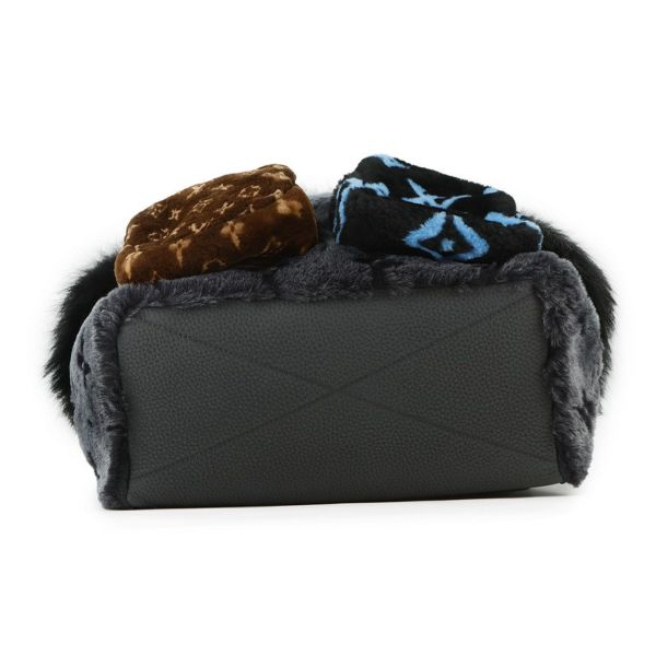 ルイヴィトン リュック モノグラム/ファー Automne Hiver 2020 マルチファー バックパック M24776 バッグ 黒 ブラック