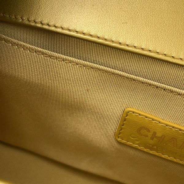 シャネル チェーンショルダーバッグ ボーイシャネル  型押しレザー A67086 ココマーク CHANEL バッグ セール品