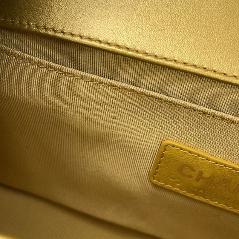 シャネル チェーンショルダーバッグ ボーイシャネル  型押しレザー A67086 ココマーク CHANEL バッグ セール品