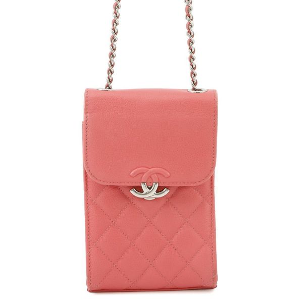 シャネル チェーンフォンケース マトラッセ ハーフココマーク レザー CHANEL バッグ