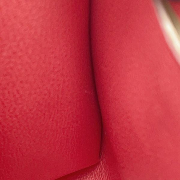 シャネル チェーンフォンケース マトラッセ ハーフココマーク レザー CHANEL バッグ