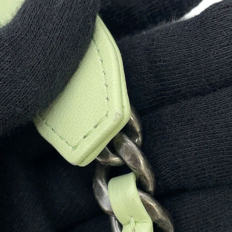 シャネル チェーンウォレット ココマーク マトラッセ シャネル19 キルティング ラムスキン AP0957 CHANEL 財布