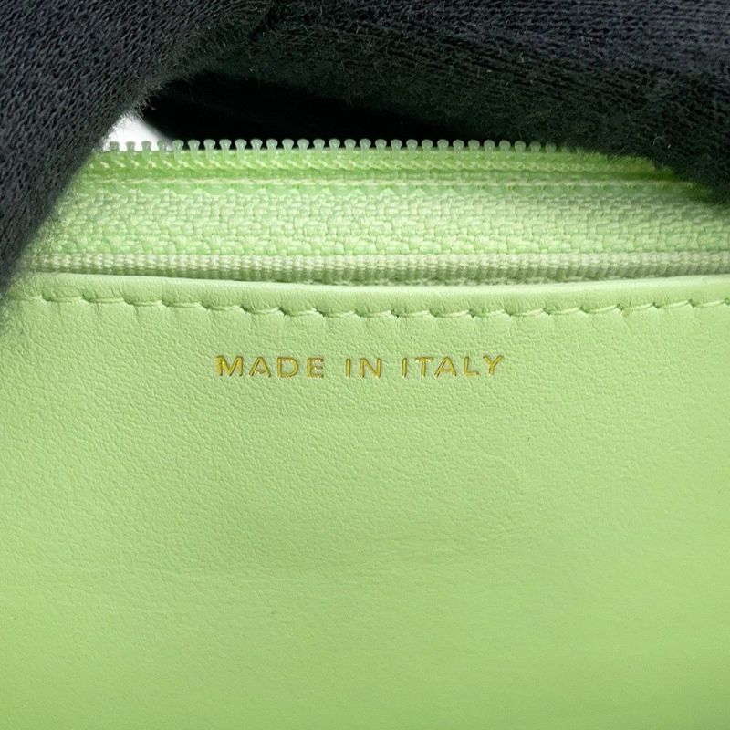 シャネル チェーンウォレット ココマーク マトラッセ シャネル19 キルティング ラムスキン AP0957 CHANEL 財布