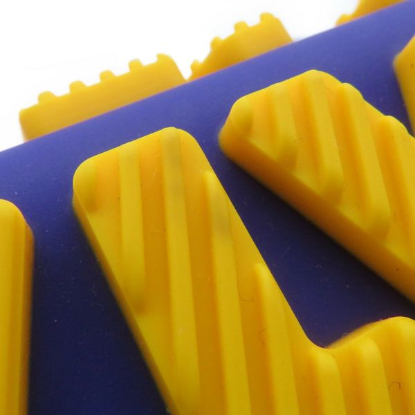 ルイヴィトン ショルダーバッグ モノグラム/LVラバー クルーザー・メッセンジャー M57966 LOUIS VUITTON メンズ 黒 ブラック