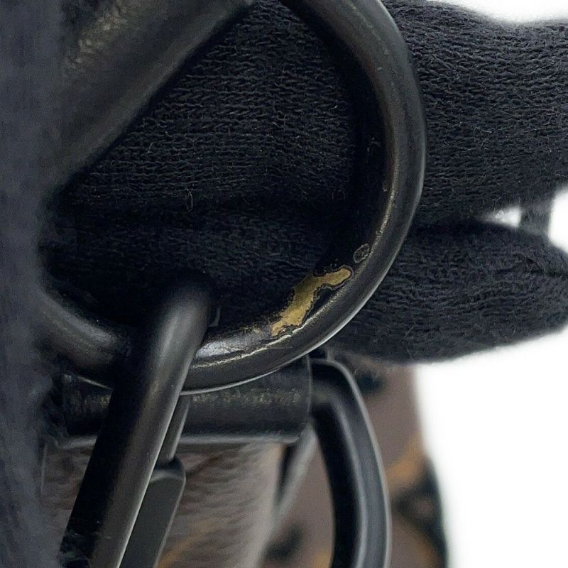 ルイヴィトン ショルダーバッグ モノグラム・タフタージュ トリアングル・メッセンジャーバッグ M45070 ブラック 黒