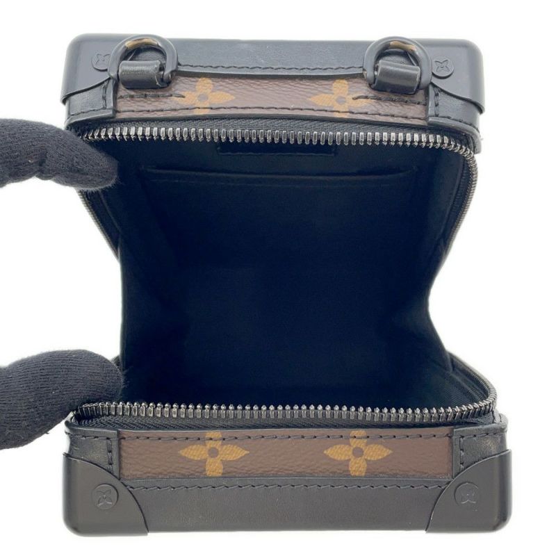 ルイヴィトン ショルダーバッグ モノグラム・タフタージュ ヴァーティカル・ソフトトランク M45044 黒 ブラック