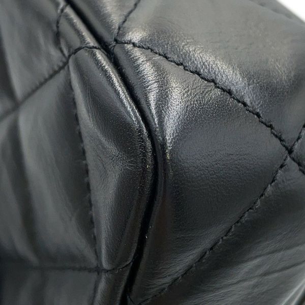 シャネル チェーンショルダーバッグ マトラッセ ココマーク シャネル19 レザー CHANEL 黒
