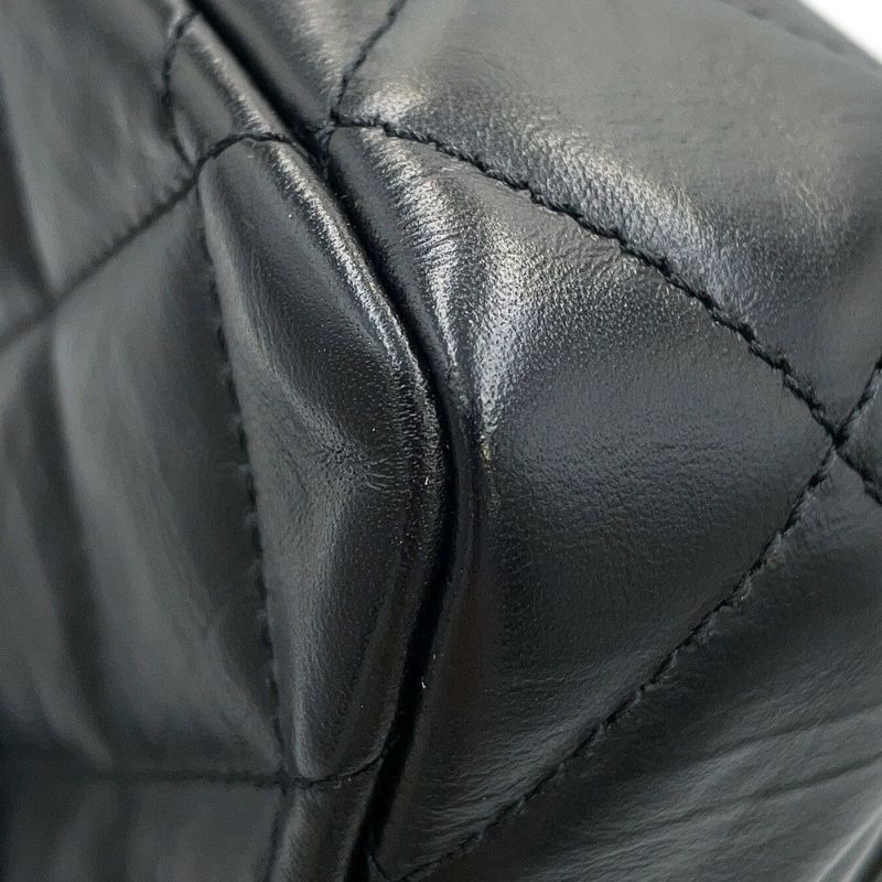 シャネル チェーンショルダーバッグ マトラッセ ココマーク シャネル19 レザー CHANEL 黒