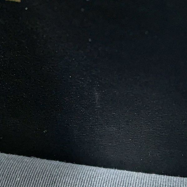 シャネル チェーンショルダーバッグ マトラッセ ココマーク シャネル19 レザー CHANEL 黒