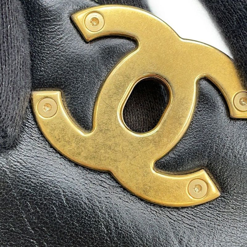 シャネル チェーンショルダーバッグ マトラッセ ココマーク シャネル19 レザー CHANEL 黒
