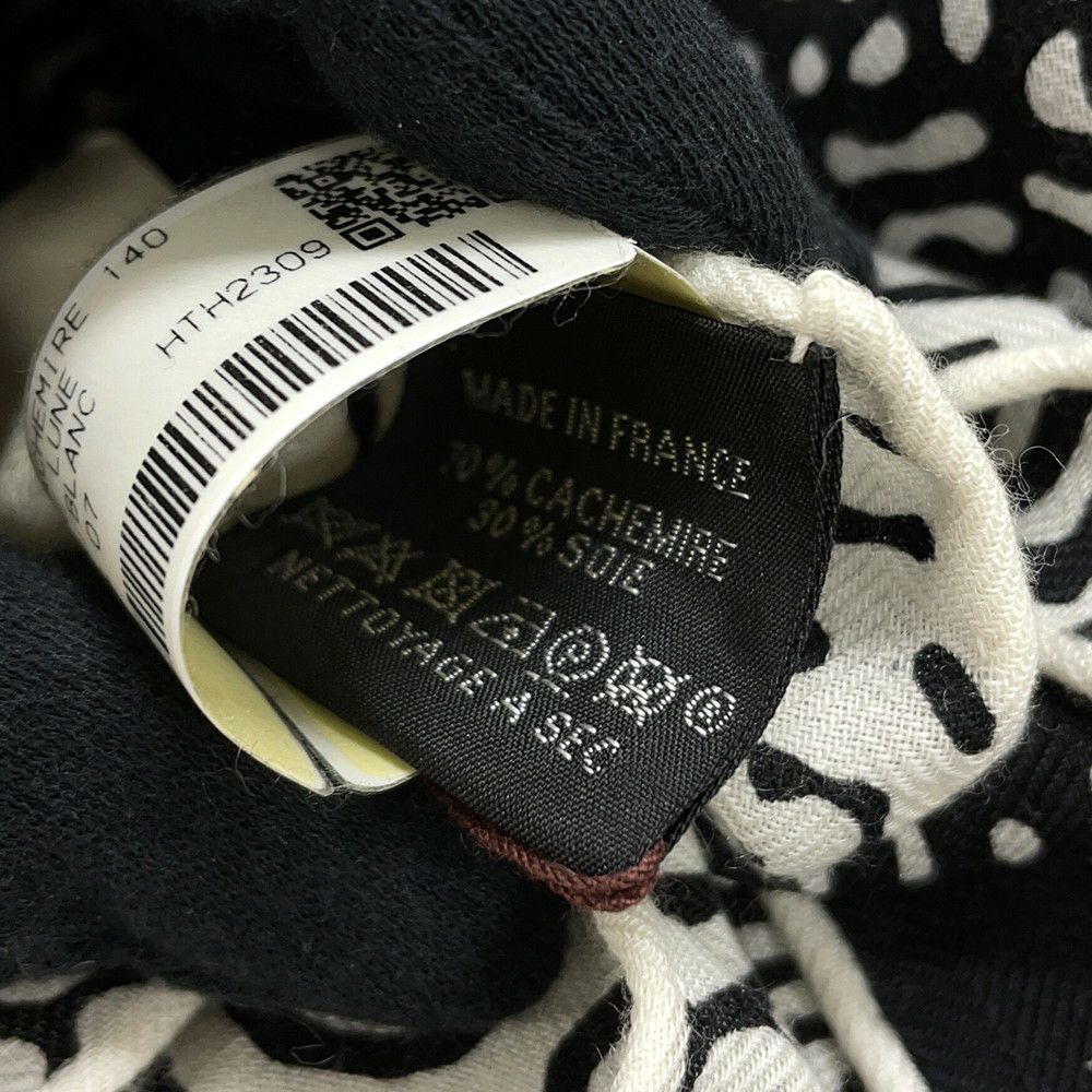 エルメス ストール カレ140 カレジェアン クレール・ドゥ・リュンヌ 2023秋冬 黒 白