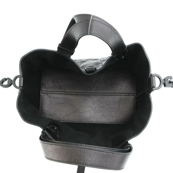 クリスチャン・ディオール ハンドバッグ トゥジュール マクロカナージュ スモール クリンクルドカーフレザー M2822SNIO 黒