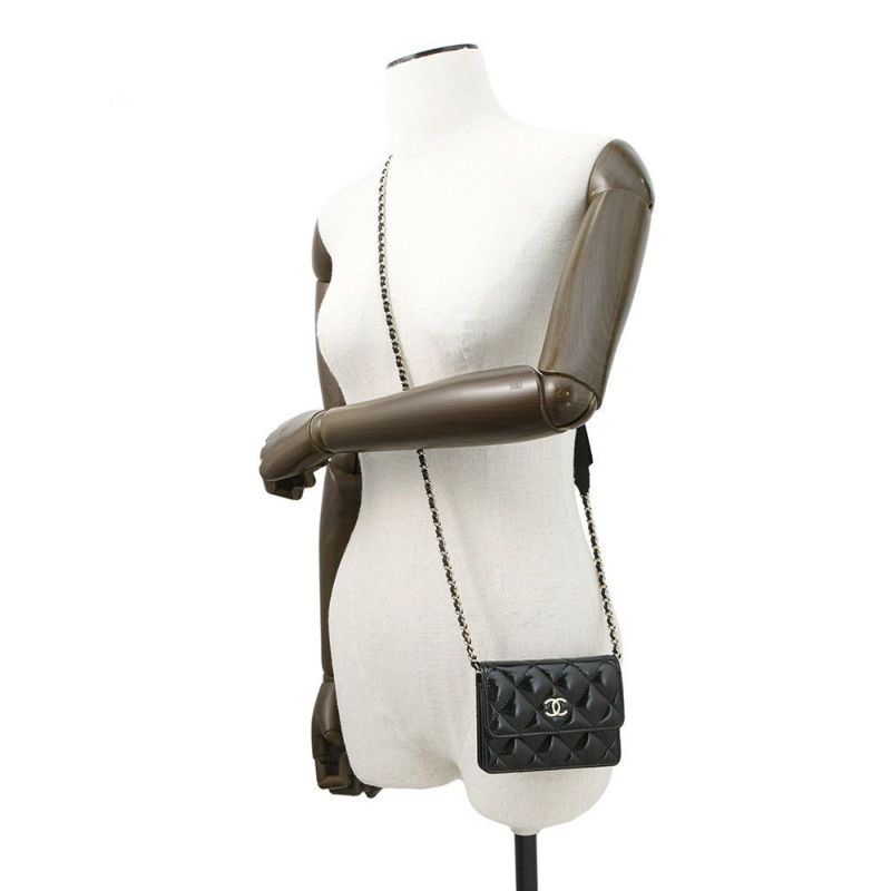 シャネル チェーンウォレット スモール チェーンクラッチ リボン シャイニーラムスキン AP4466 CHANEL 財布 黒