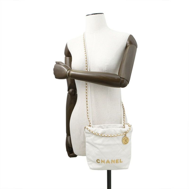 シャネル ハンドバッグ CHANEL 22 ミニ ココマーク シャイニーカーフレザー AS3980 CHANEL 2way 白