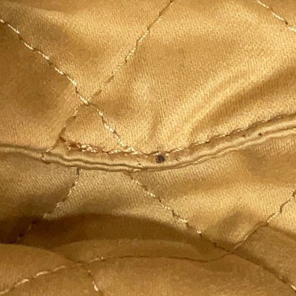 シャネル ハンドバッグ CHANEL 22 ミニ ココマーク シャイニーカーフレザー AS3980 CHANEL 2way 白