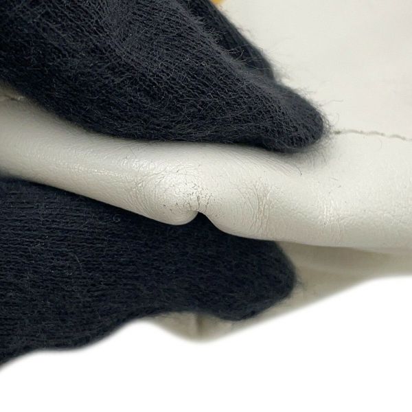 シャネル ハンドバッグ CHANEL 22 ミニ ココマーク シャイニーカーフレザー AS3980 CHANEL 2way 白