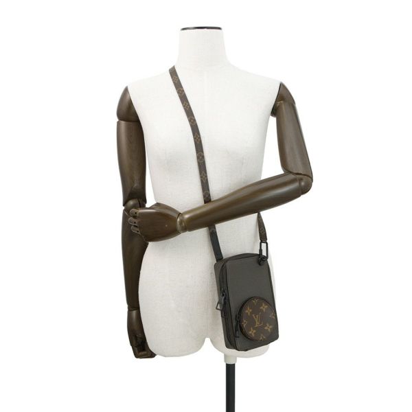 ルイヴィトン ショルダーバッグ タイガ モノグラム フォンボックス M30581 LOUIS VUITTON