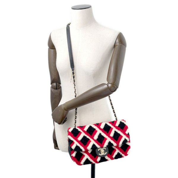 シャネル チェーンショルダーバッグ マトラッセ ムートン ココマーク CHANEL