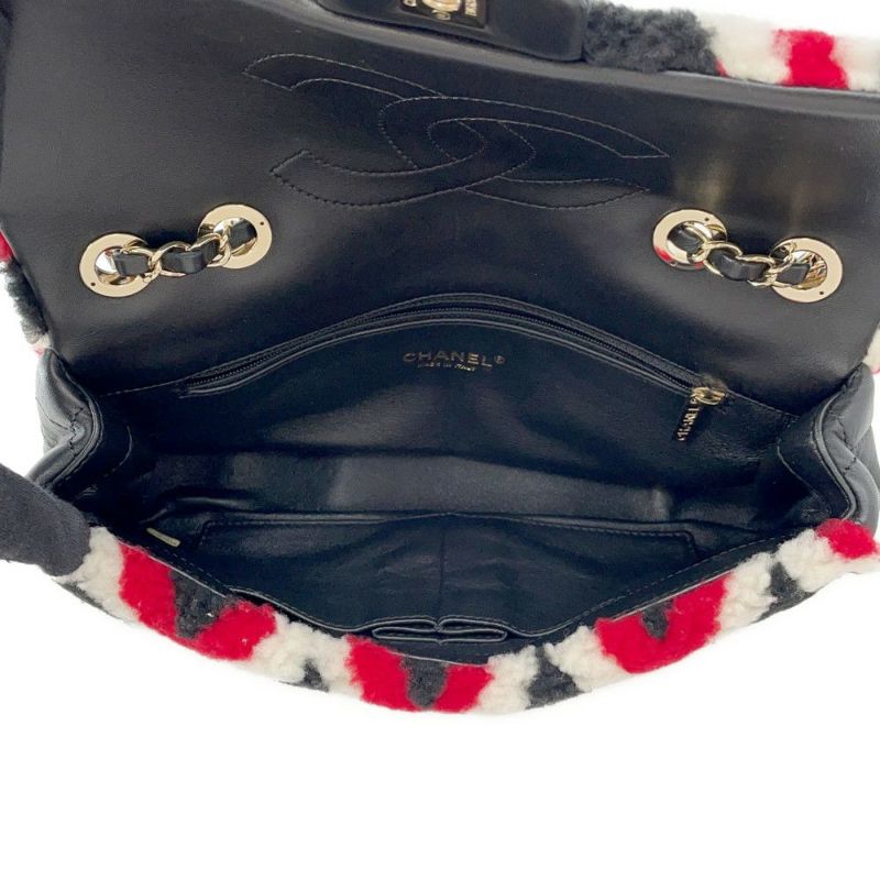 シャネル チェーンショルダーバッグ マトラッセ ムートン ココマーク CHANEL