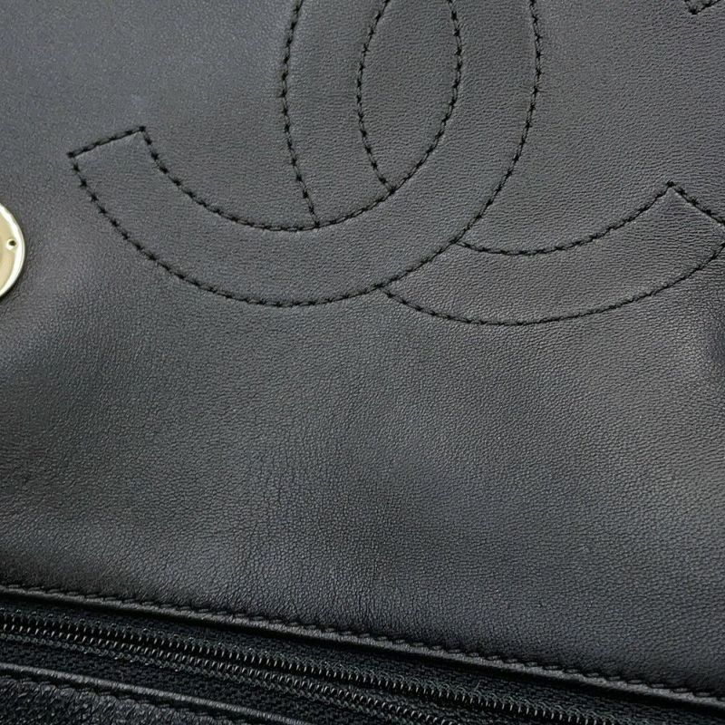 シャネル チェーンショルダーバッグ マトラッセ ムートン ココマーク CHANEL