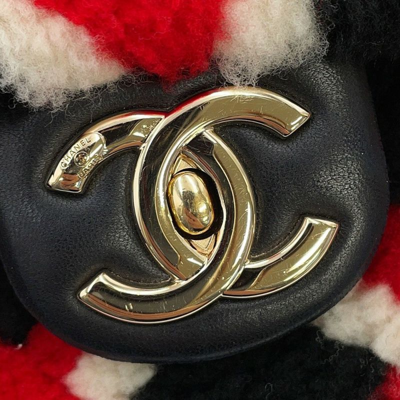 シャネル チェーンショルダーバッグ マトラッセ ムートン ココマーク CHANEL