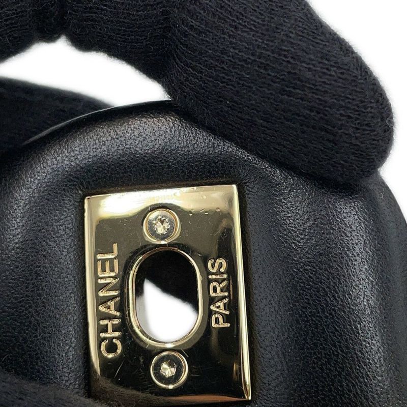 シャネル チェーンショルダーバッグ マトラッセ ムートン ココマーク CHANEL