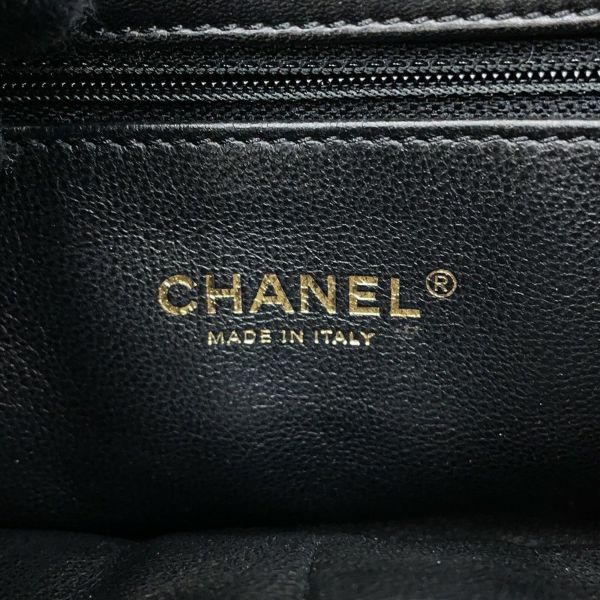 シャネル チェーンショルダーバッグ マトラッセ ムートン ココマーク CHANEL